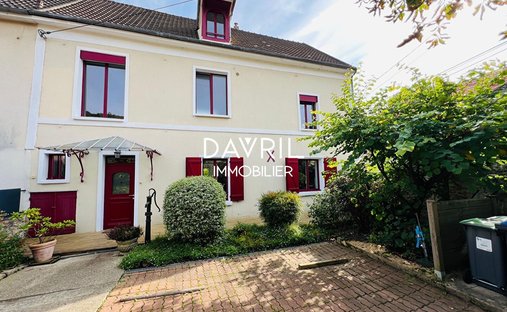 House in Le Centre, Chanteloup-les-Vignes, France 1