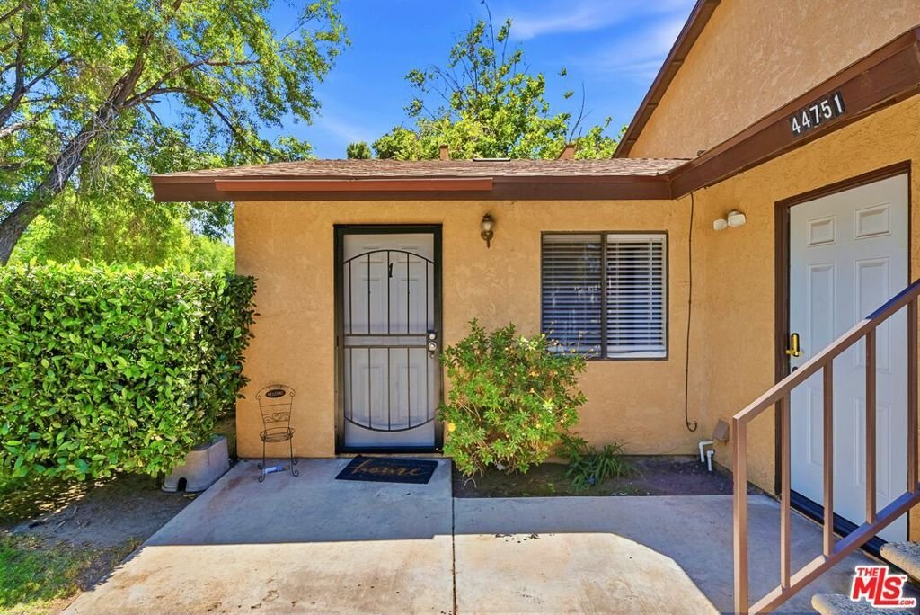 Lancaster, California, United States 5 - 18008310