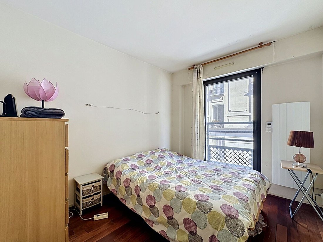 Apartment in Bois de Boulogne, Paris 16e Arrondissement, Paris 5 - 18009067