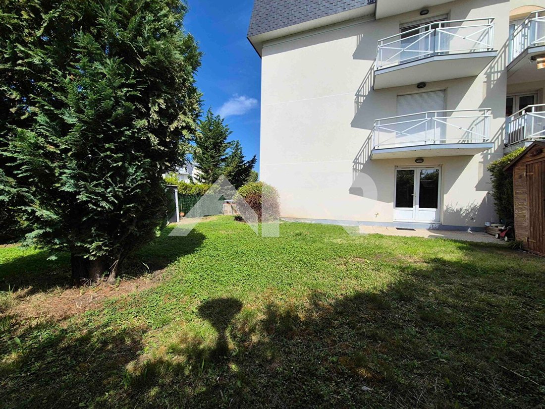Apartment in Chatou, Ile-de-France, France 2 - 18009007