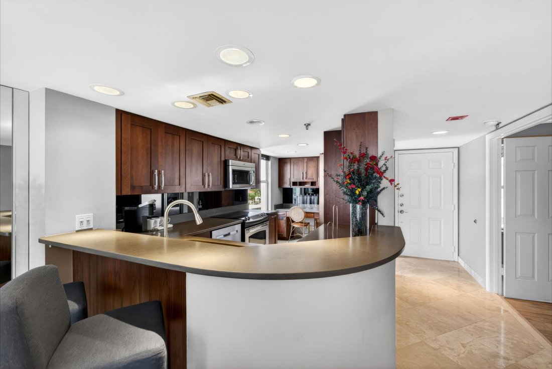 Condo in West Palm Beach, Florida, United States 4 - 18006395