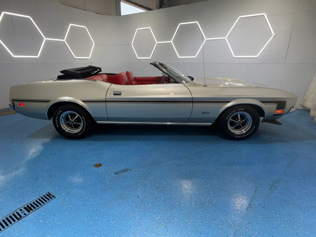 Cabriolet in Bensenville, IL, United States 3 - 18011685