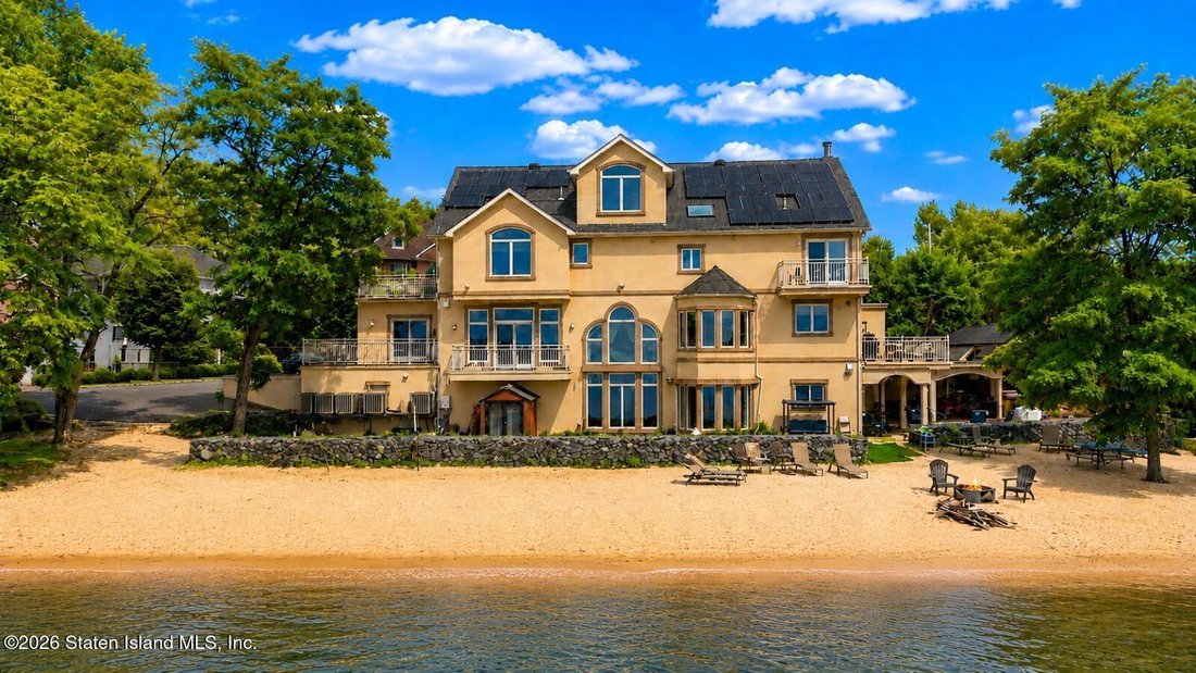 House in New York, New York, United States 1 - 18007561