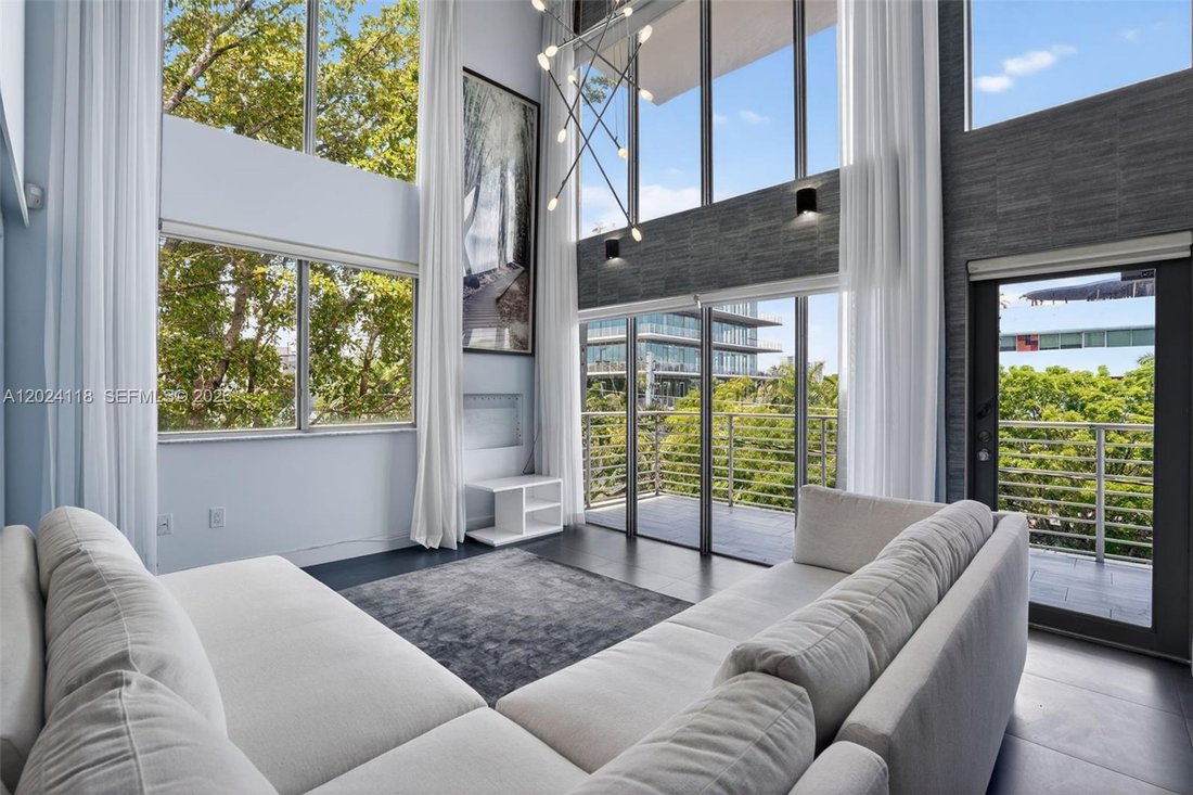 Condo in Miami Beach, Florida, United States 4 - 18008030