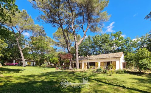 Estate in Uzès, Occitania, France 1