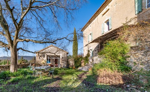 Maison à Lussan, Occitanie, France 1