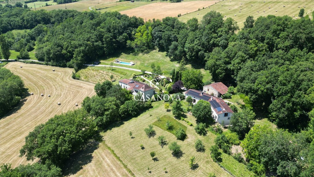 Est, Bon-Encontre, France 2 - 18010479
