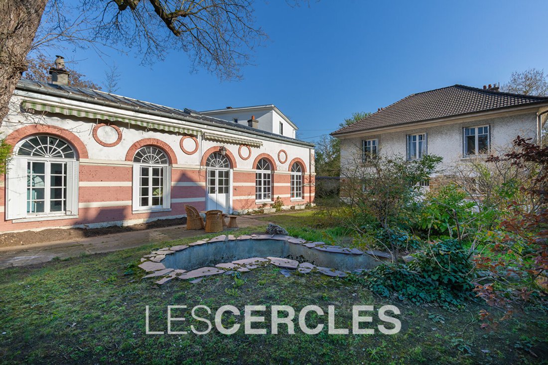House in Le Vésinet, Ile-de-France, France 1 - 18009002