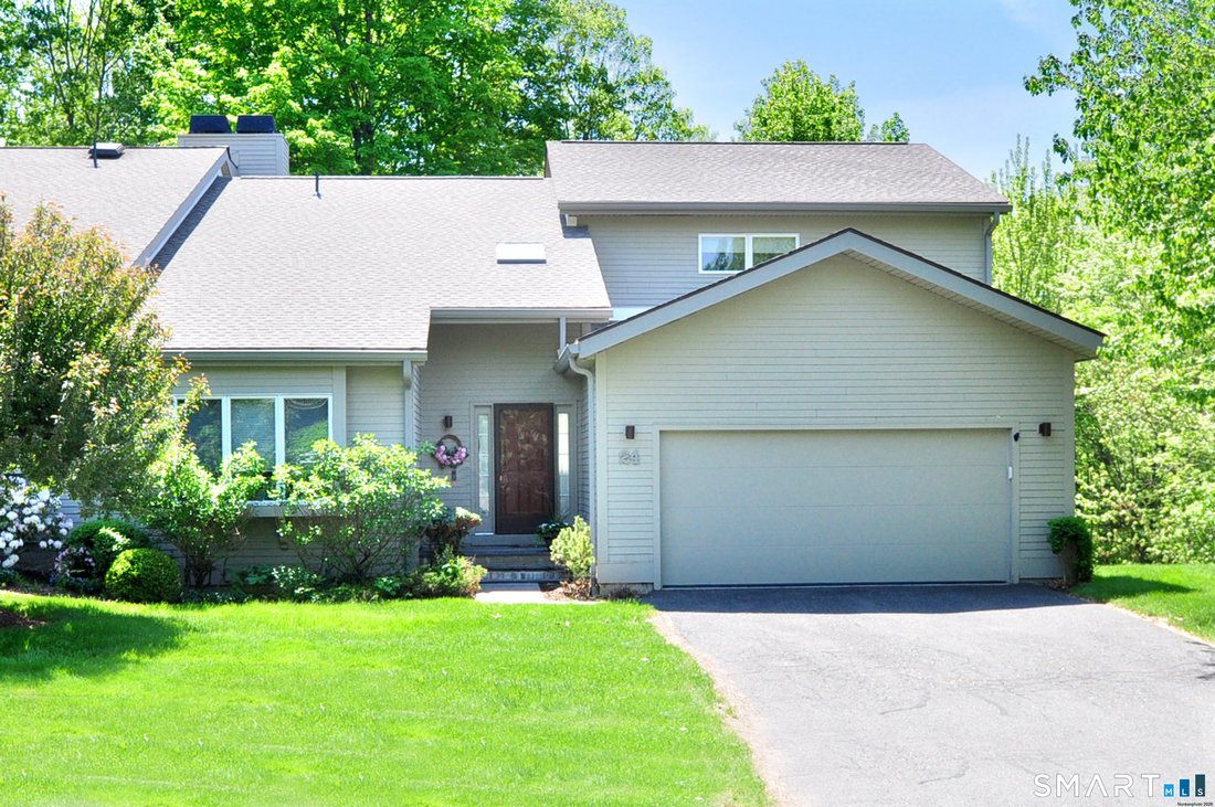 Condo in Avon, Connecticut, United States 1 - 18009955