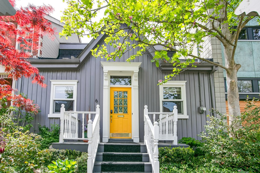 House in Toronto, Ontario, Canada 1 - 18010433