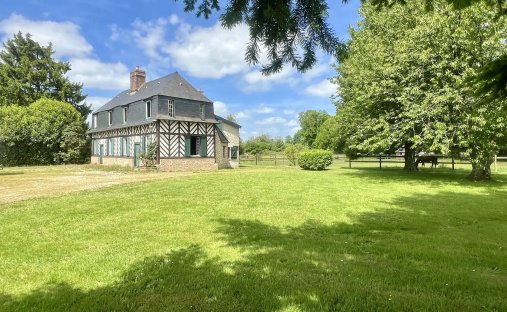 Estate in Est, Lisieux, France 1