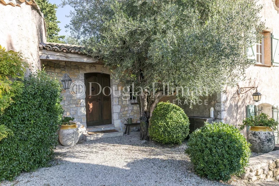 House in Opio, Provence-Alpes-Côte d'Azur, France 1 - 14963593