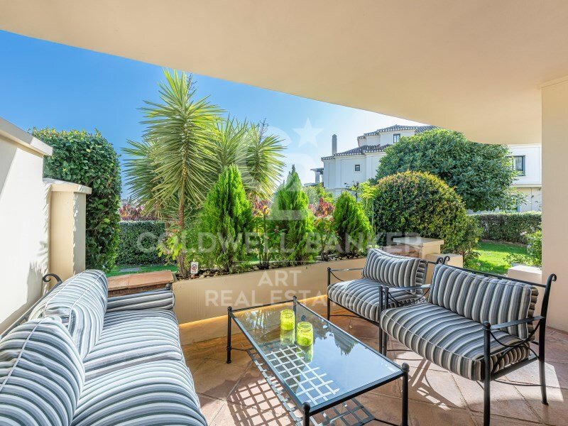 Apartment in Benahavis, Andalusia, Spain 2 - 18011057