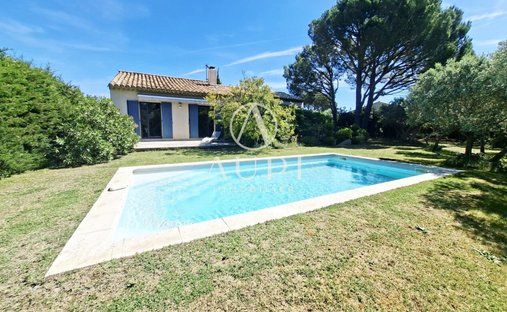 House in Saint-Rémy-de-Provence, Provence-Alpes-Côte d'Azur, France 1