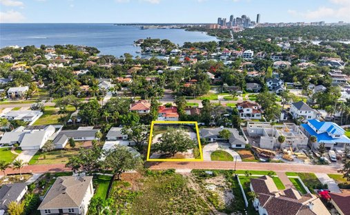 Land in St. Petersburg, Florida, United States 1