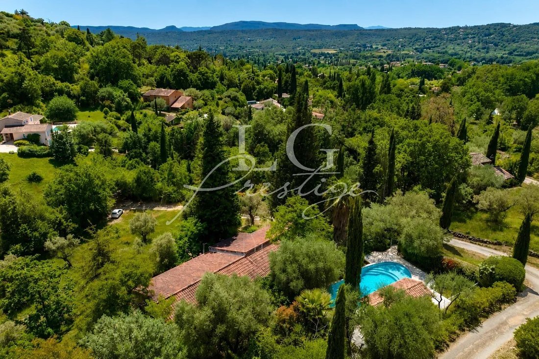 House in Fayence, Provence-Alpes-Côte d'Azur, France 1 - 15582202