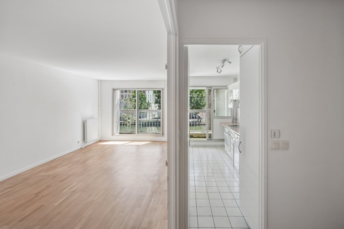 Apartment in Grange Aux Belles-Terrage, Paris 10e Arrondissement, Paris 3 - 18008483
