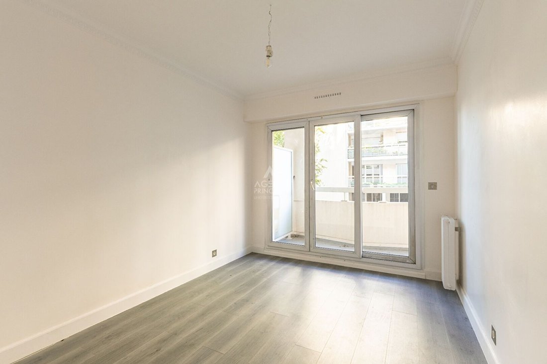 Apartment in Léon-Blum Folie-Regnault, Paris 11e Arrondissement, Paris 3 - 18008531