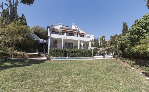 Villa in Elviria-Cabopino, Marbella, Spain 1