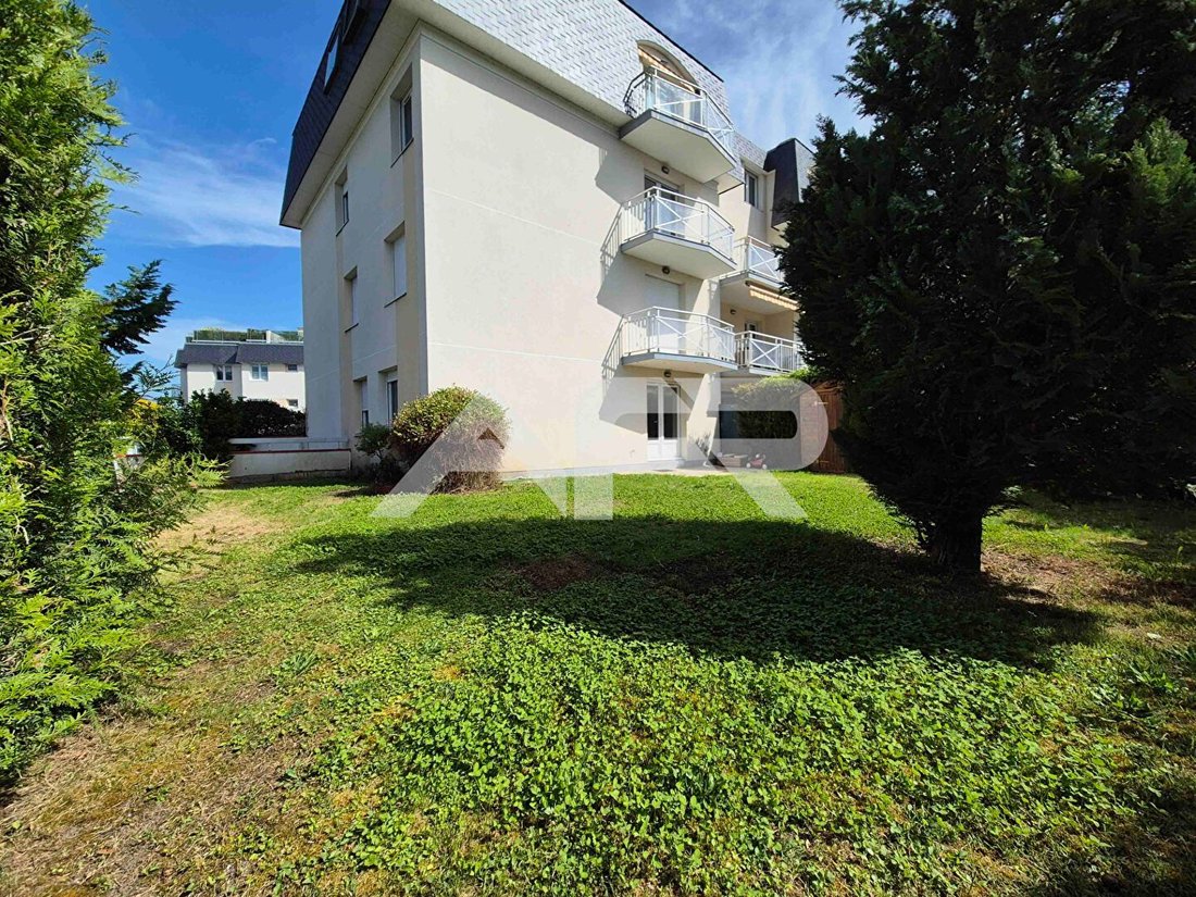 Apartment in Chatou, Ile-de-France, France 3 - 18009007
