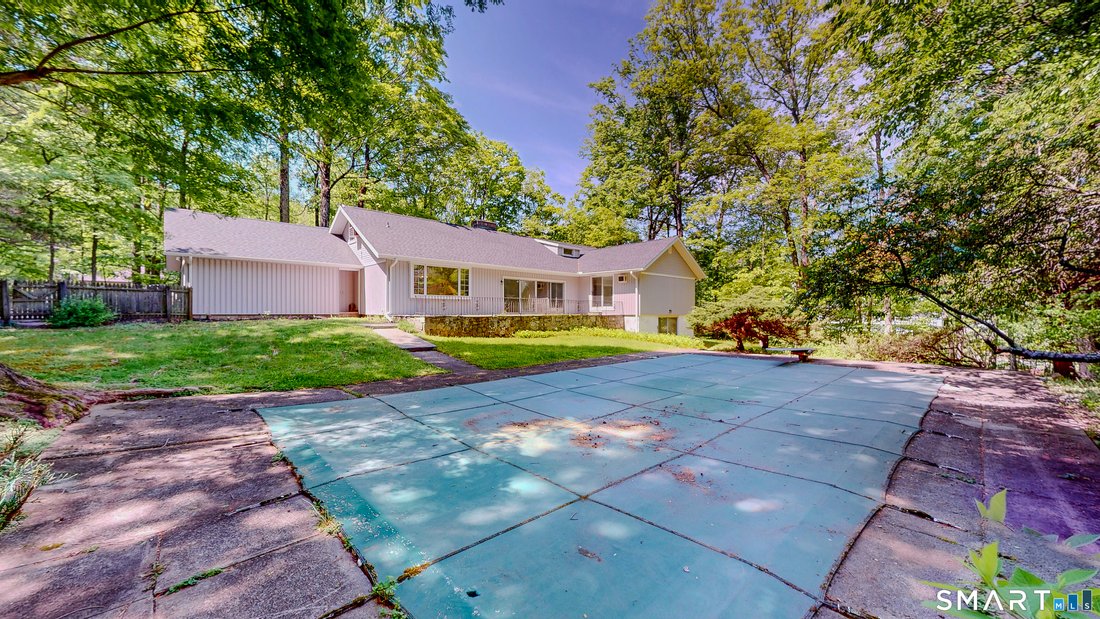 House in Danbury, Connecticut, United States 3 - 18012605