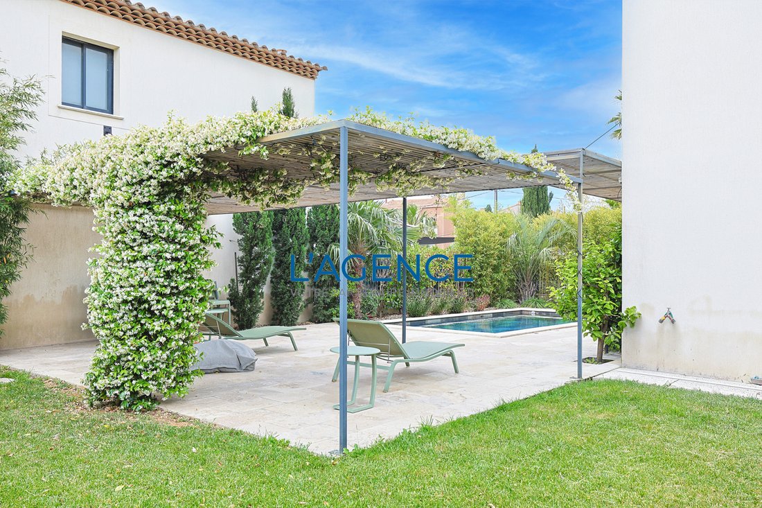 Villa à Hyères, Provence-Alpes-Côte d'Azur, France 5 - 18009353