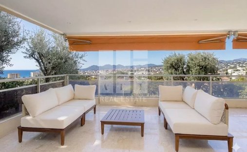 Apartment in Maurice Jeanpierre, Le Cannet, France 1