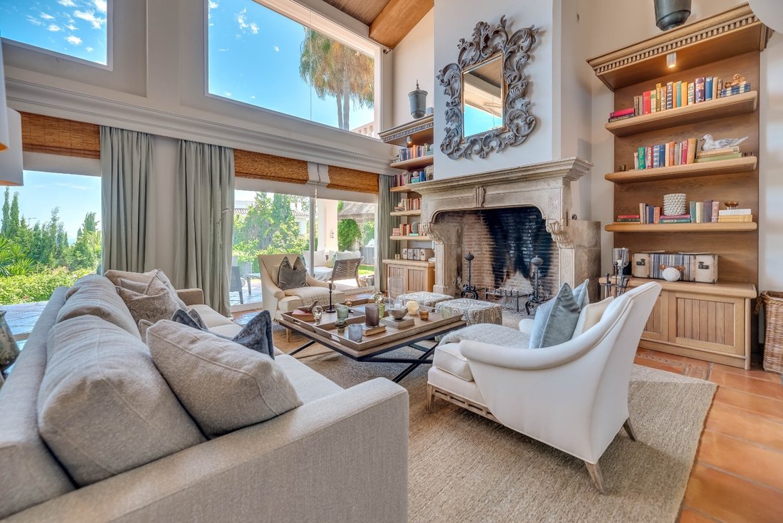 Villa in Elviria-Cabopino, Marbella, Spain 4 - 18004893