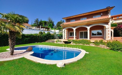 House in Sant Vicenc de Montalt, Catalonia, Spain 1
