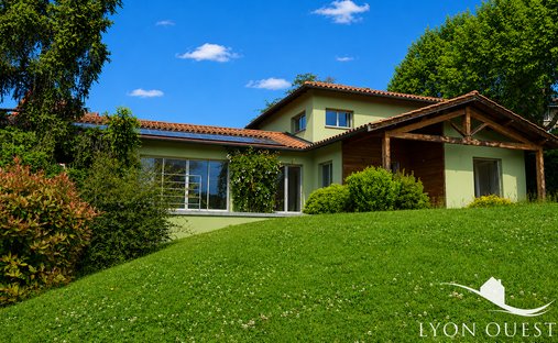 House in Charbonnieres-les-Bains, Auvergne-Rhône-Alpes, France 1