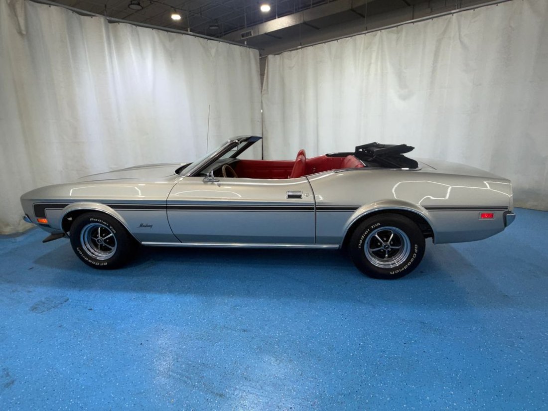 Cabriolet in Bensenville, IL, United States 4 - 18011685