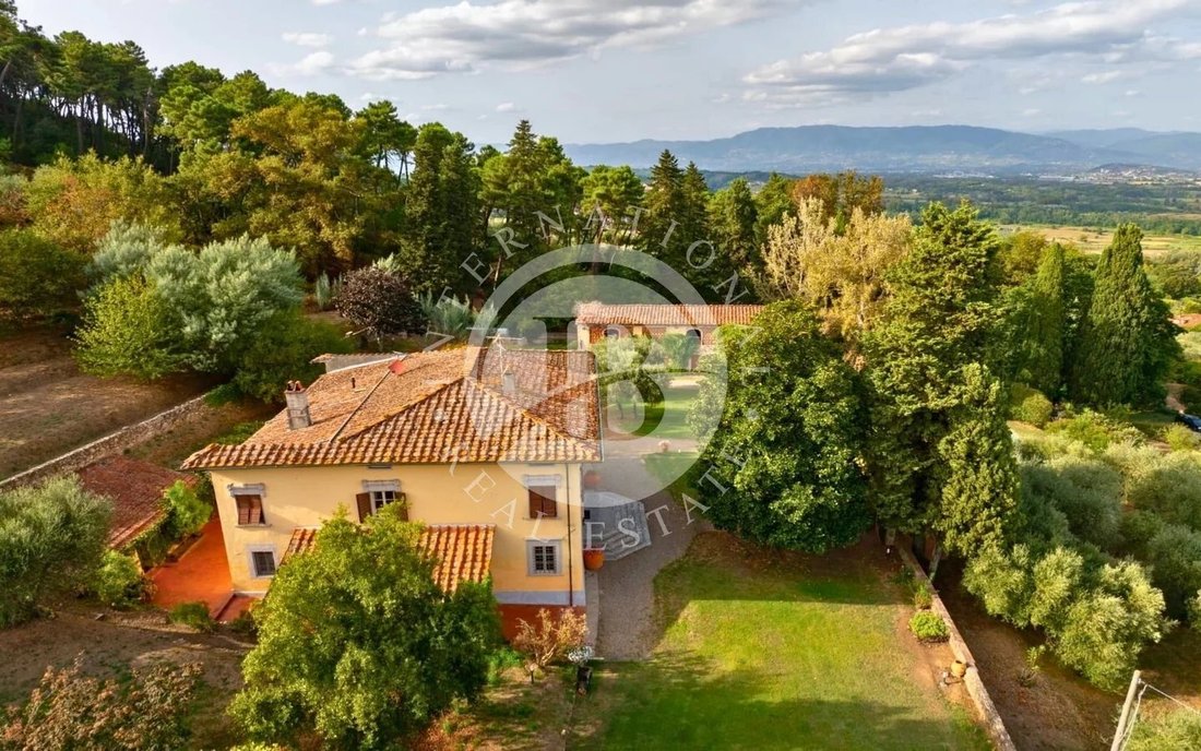 Villa in Center, Capannori, Tuscany 5 - 18005820