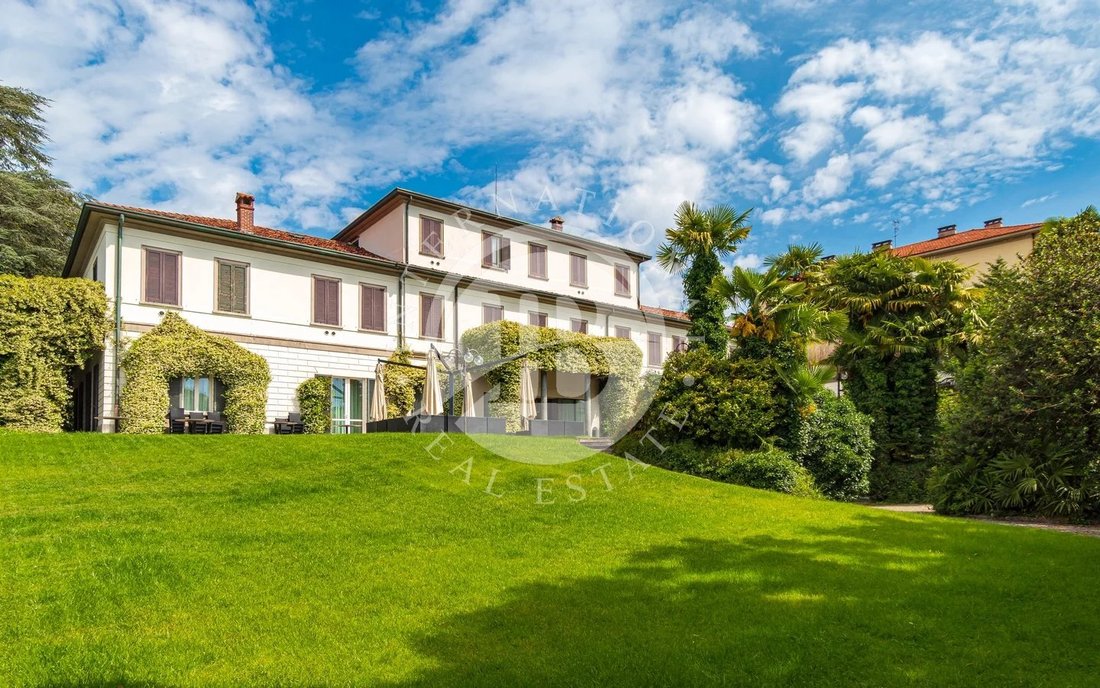 Villa in Figino Serenza, Lombardy, Italy 2 - 18005797