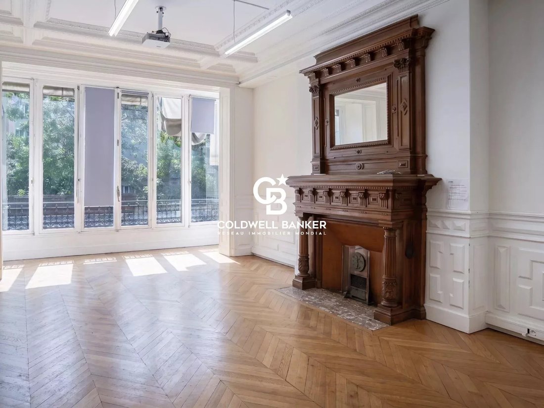 Apartment in Hoche-Friedland, Paris 8e Arrondissement, Paris 3 - 18010482