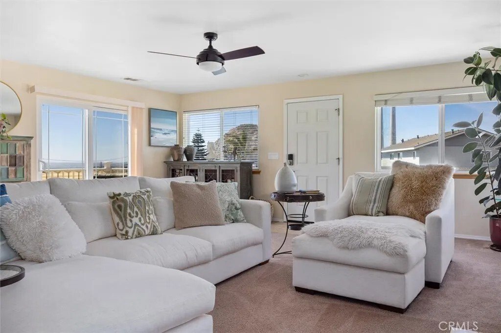 Morro Bay, California, United States 4 - 17419669