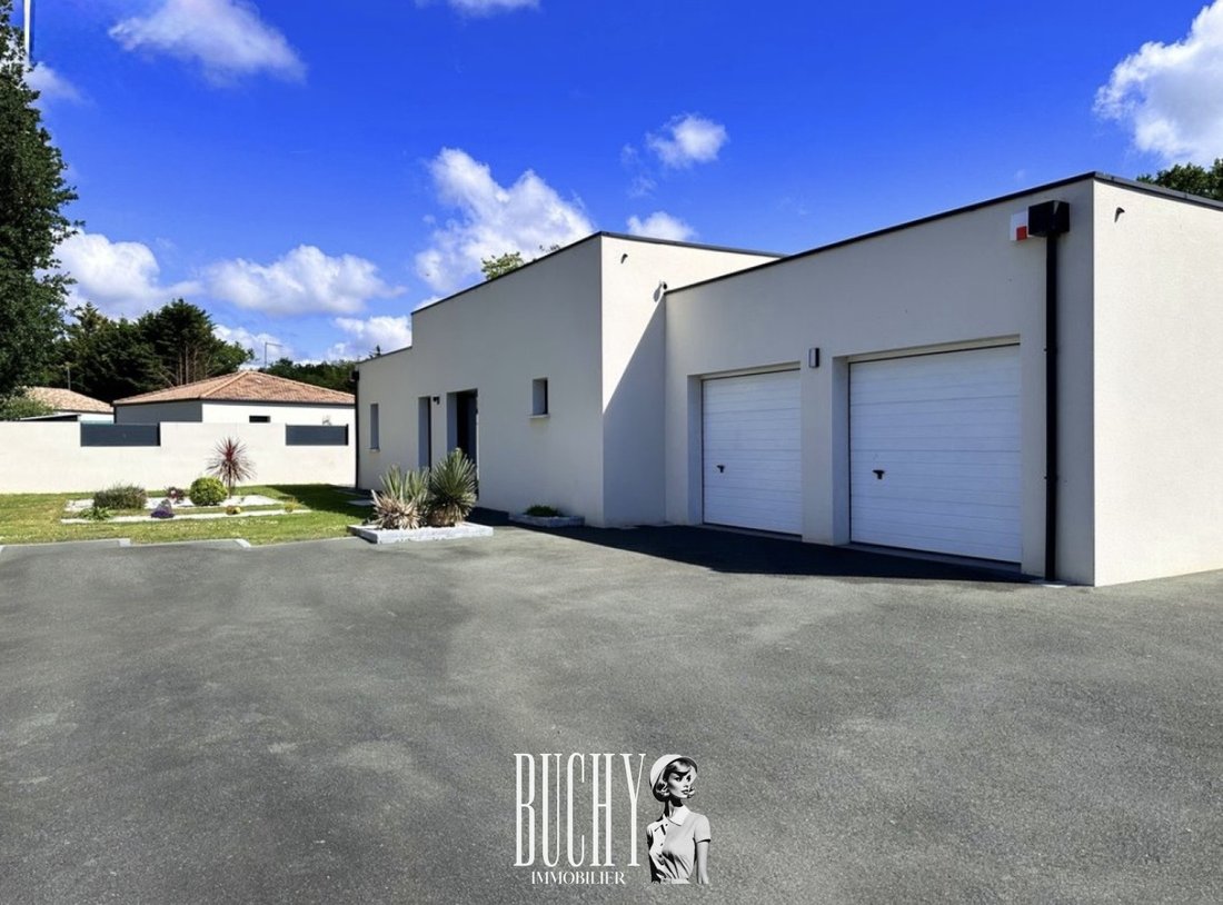 House in Le Girouard, Pays de la Loire, France 2 - 18009393