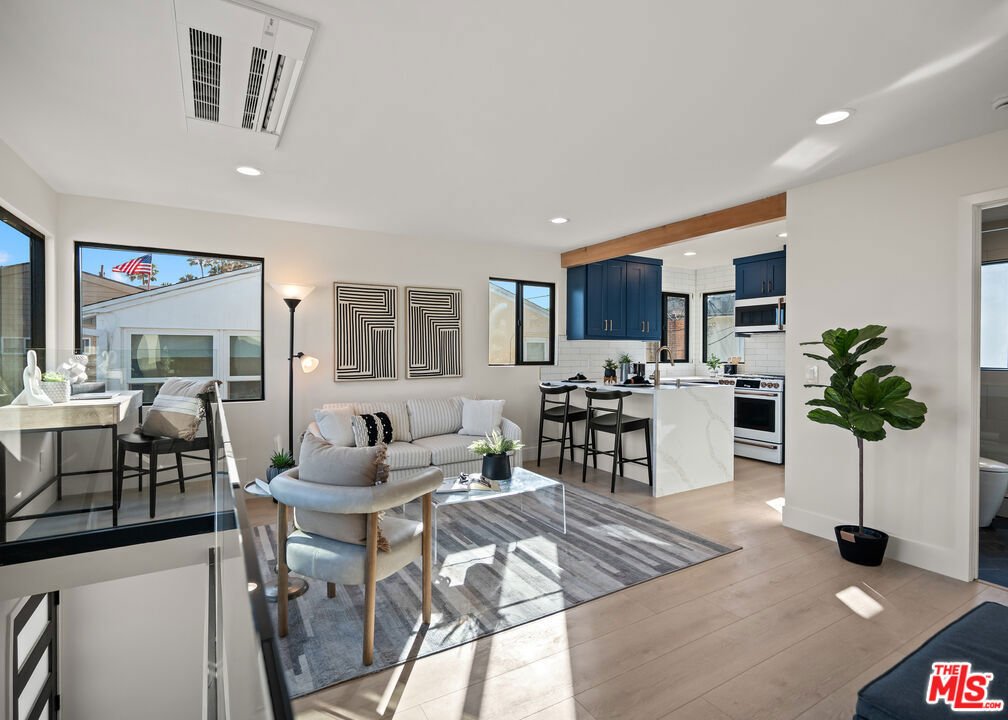 Laguna Beach, California, United States 4 - 18008342