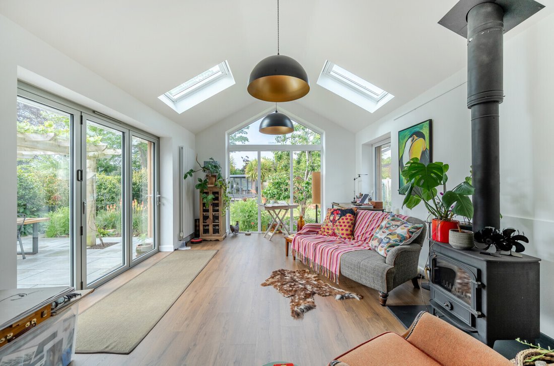 Bungalow in Christchurch, England 2 - 18007742