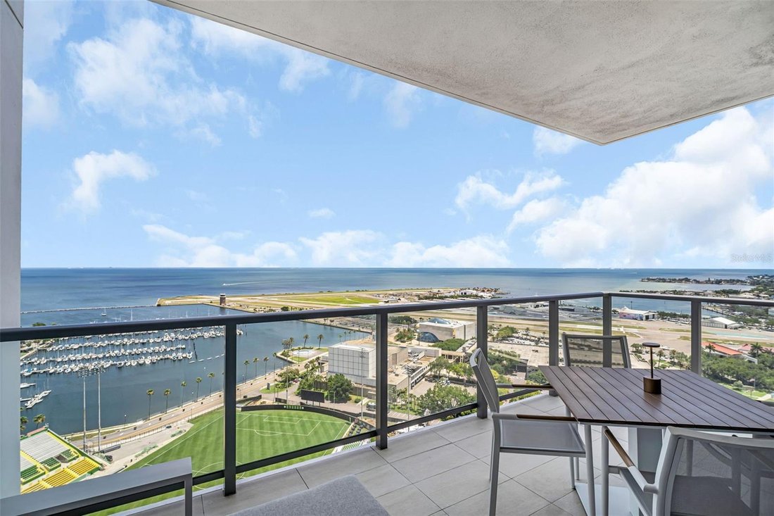 Condo in St. Petersburg, Florida, United States 1 - 18007014