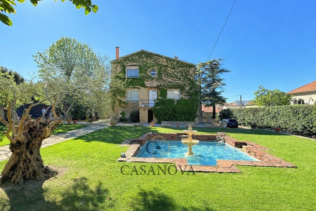 House in Ancien Hôpital, Beziers, France 2 - 18011115