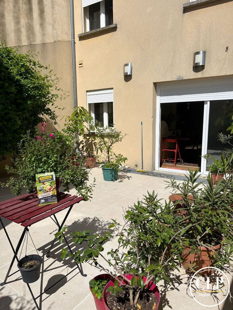 House in Fontenay-sous-Bois, Ile-de-France, France 2 - 18009287