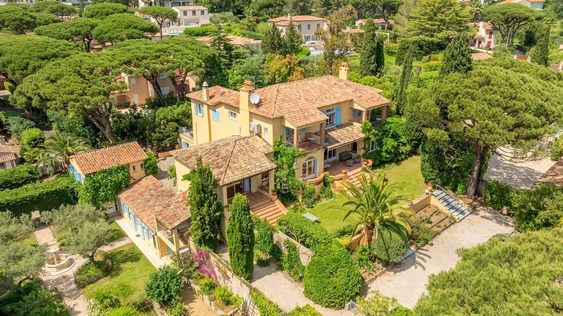 House in Ville-Les Saquedes-Le Bouillonnet, Sainte-Maxime, France 1 - 17091281
