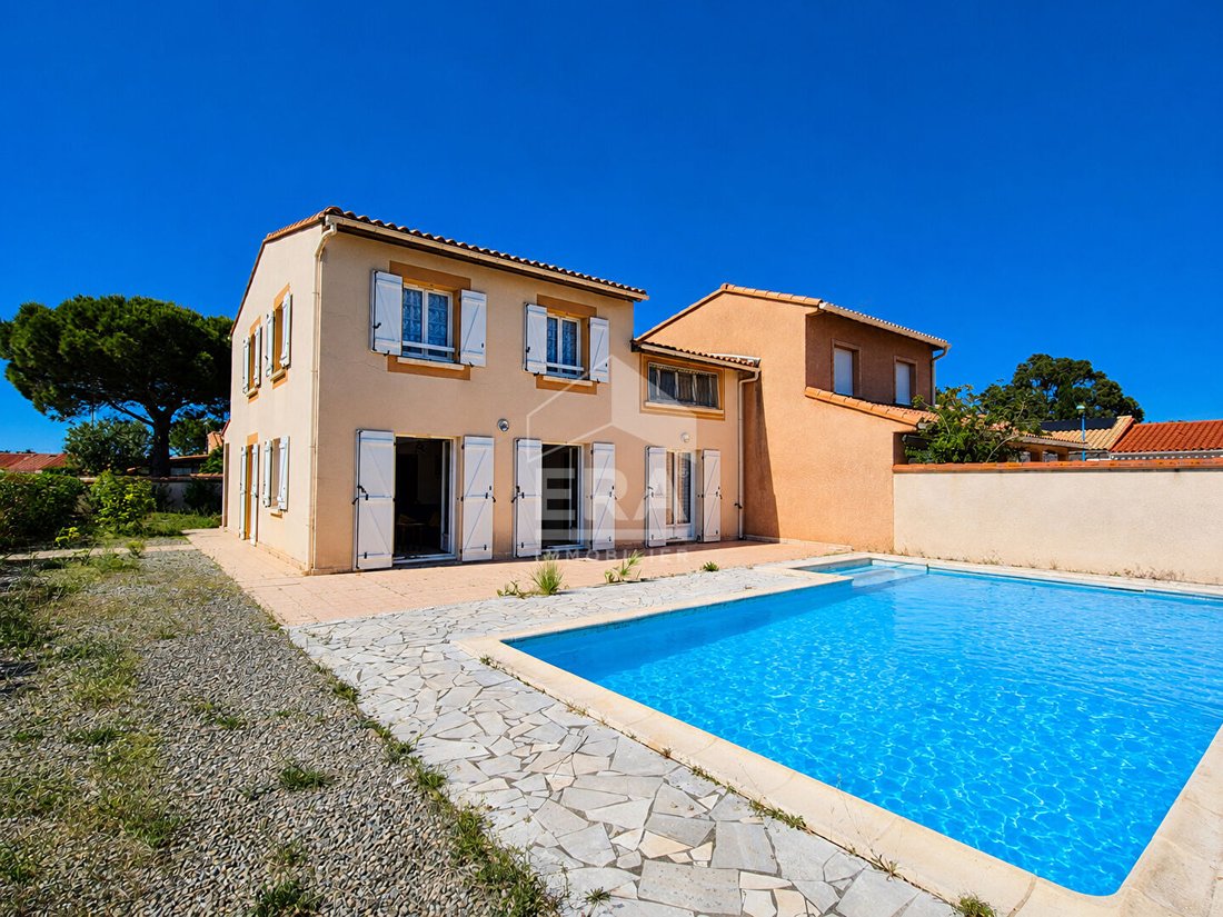 Villa in Saint-Cyprien, Occitania, France 3 - 18011360