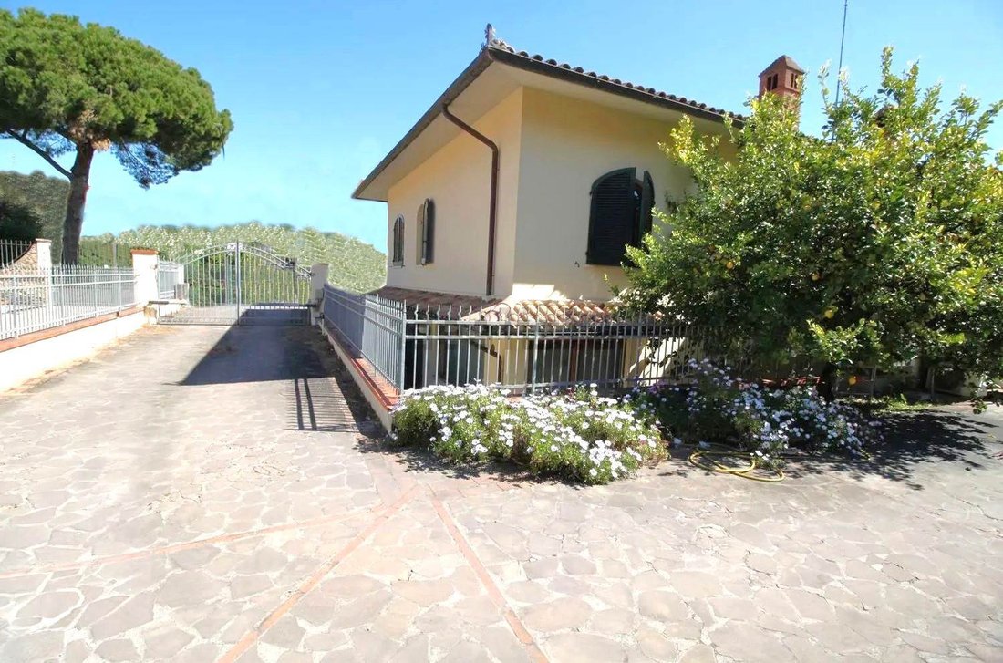 Villa in Tiro a Segno-San Giuseppe, Grosseto, Italy 1 - 18010149