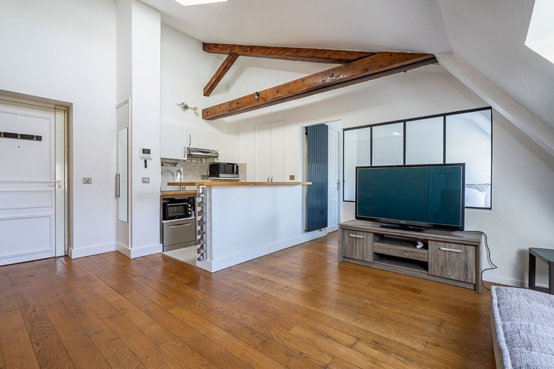 Apartment in Palais Royal, Paris 1er Arrondissement, Paris 1 - 18009223