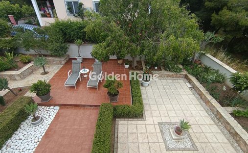 House in Selinia Salamis, Ampelakia Municipal Unit, Greece 1