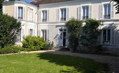 House in Arrondissement of Fontainebleau, Ile-de-France, France 1