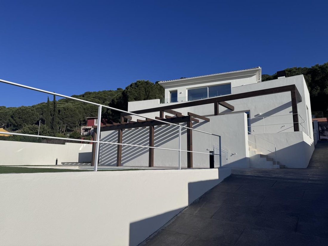 Villa in Alhaurin de la Torre, Andalusia, Spain 1 - 18004767