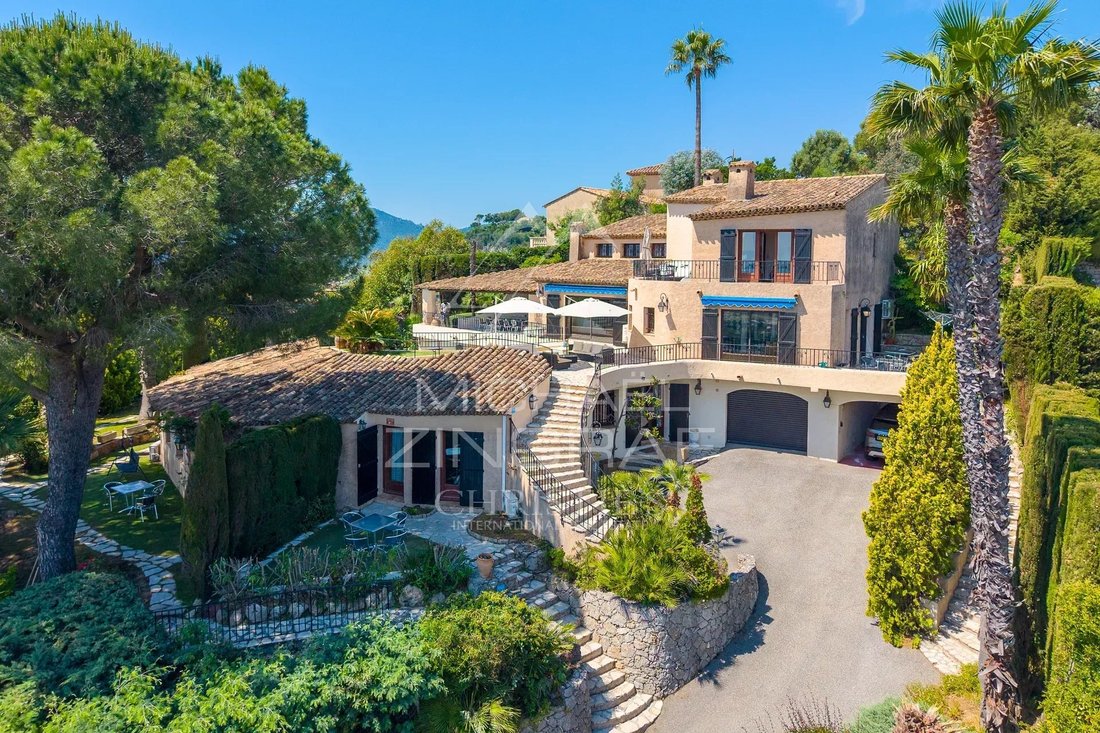 Villa in Les Termes, Mandelieu-la-Napoule, France 1 - 17986348