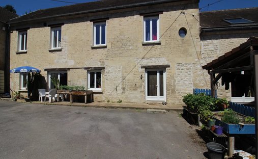 Maison à Cires-lès-Mello, Nord-Pas-de-Calais, France 1